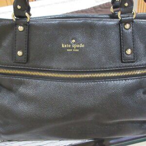 Kate Spade Zippered Black Large Pebble Leather Crossbody/Handle Handbag w Cover